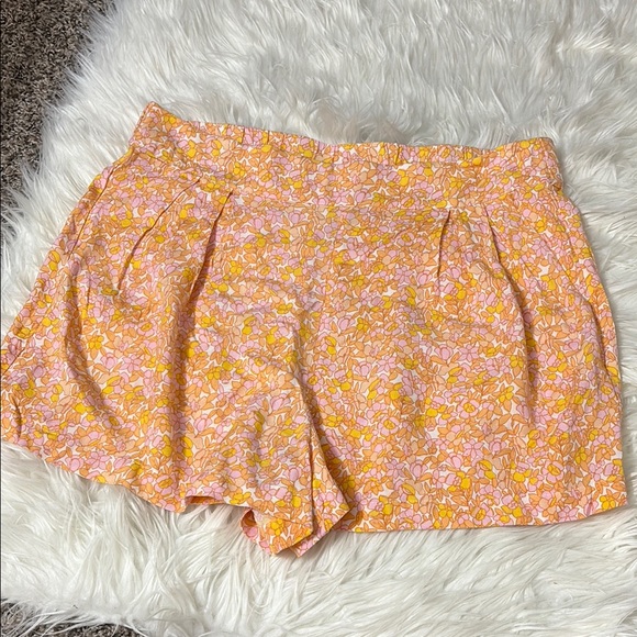NWOT Volcom Orange Floral Shorts Size L - Picture 1 of 9